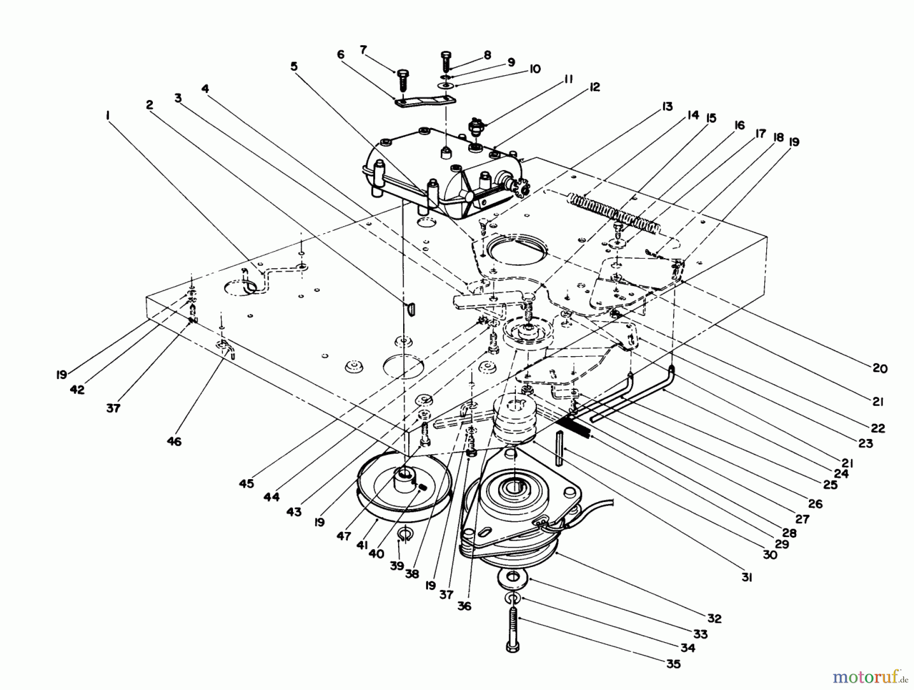 Toro Neu Mowers, Rear-Engine Rider 55620 - Toro HMR-1600, 1989 (9000001-9999999) TRANSMISSION & CLUTCH ASSEMBLY