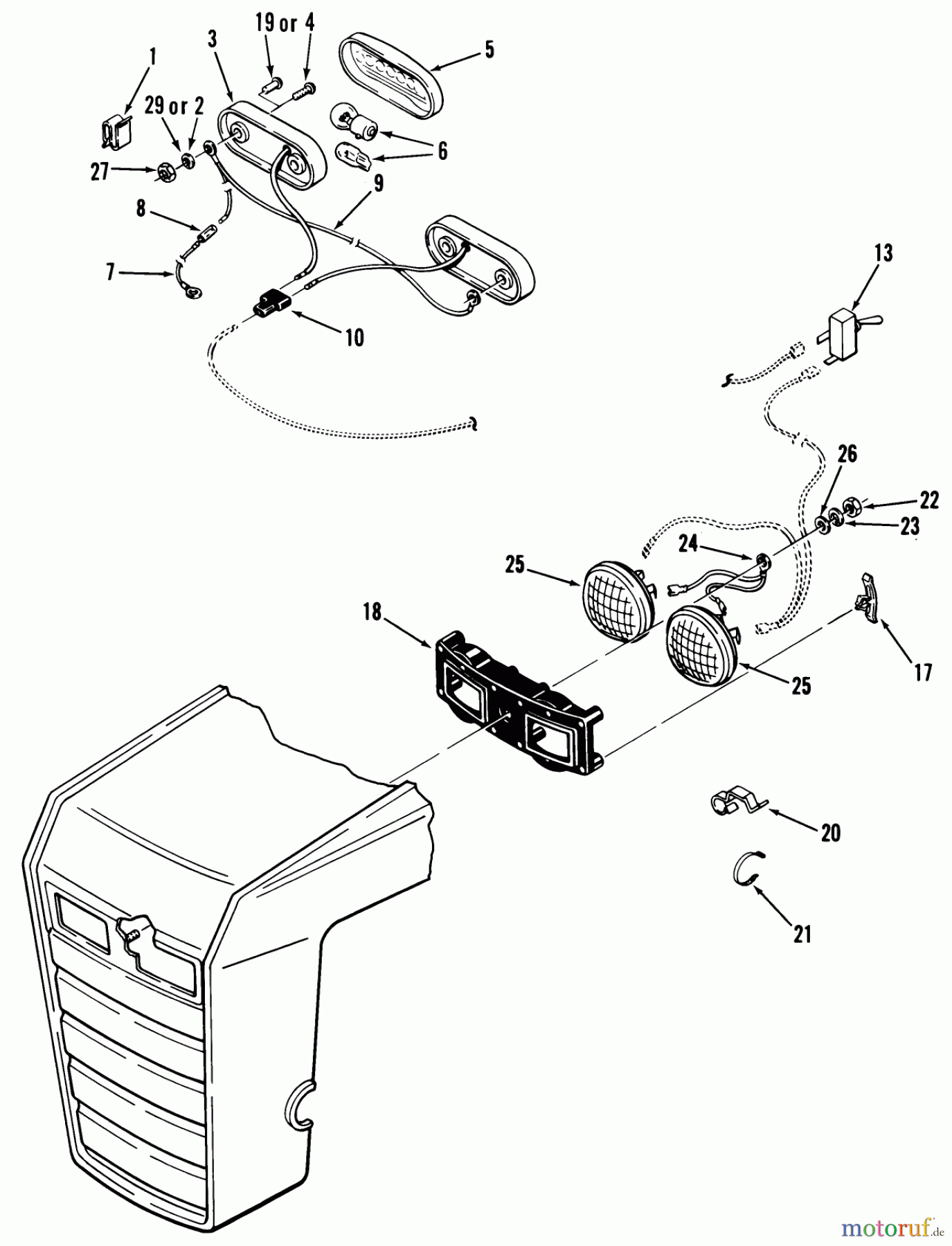 Toro Neu Mowers, Lawn & Garden Tractor Seite 1 01-17KE03 (C-175) - Toro C-175 Twin Automatic Tractor, 1983 HEAD AND TAIL LIGHTS