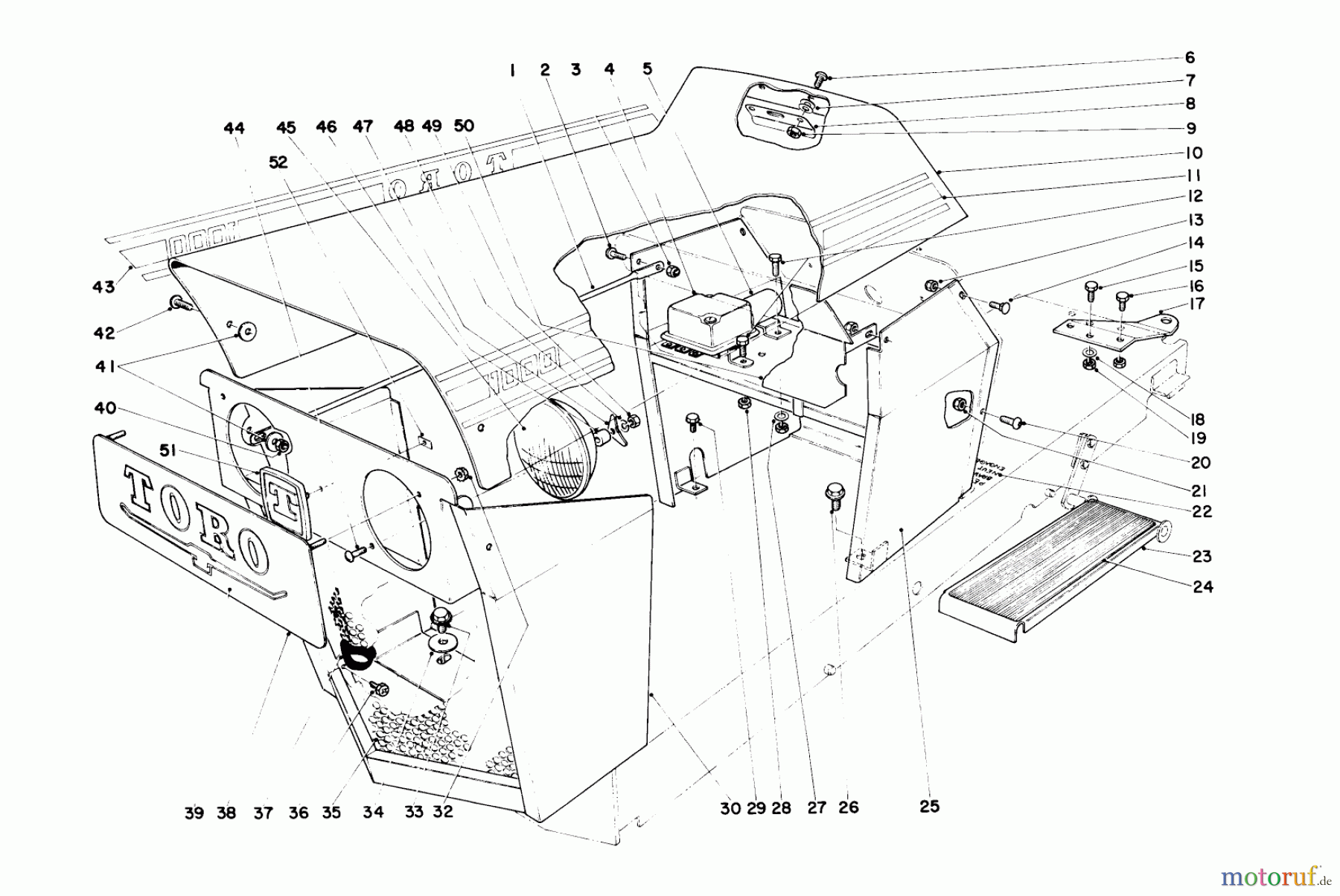 Toro Neu Mowers, Lawn & Garden Tractor Seite 1 55302 (950) - Toro 950 Suburban Lawn Tractor, 1971 (1000001-1999999) HOOD & GRILLE ASSEMBLY